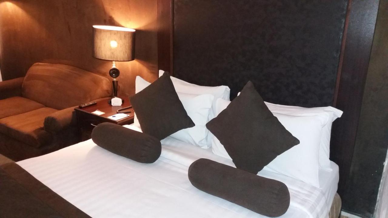 Smart Hotel Lahore Ngoại thất bức ảnh