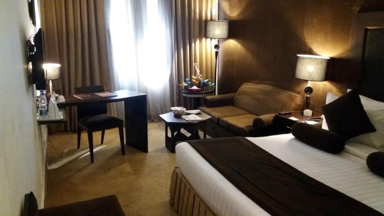 Smart Hotel Lahore Ngoại thất bức ảnh
