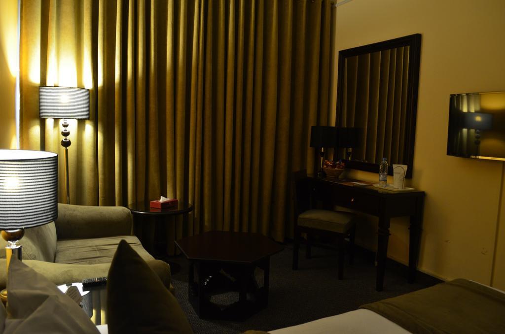 Smart Hotel Lahore Phòng bức ảnh