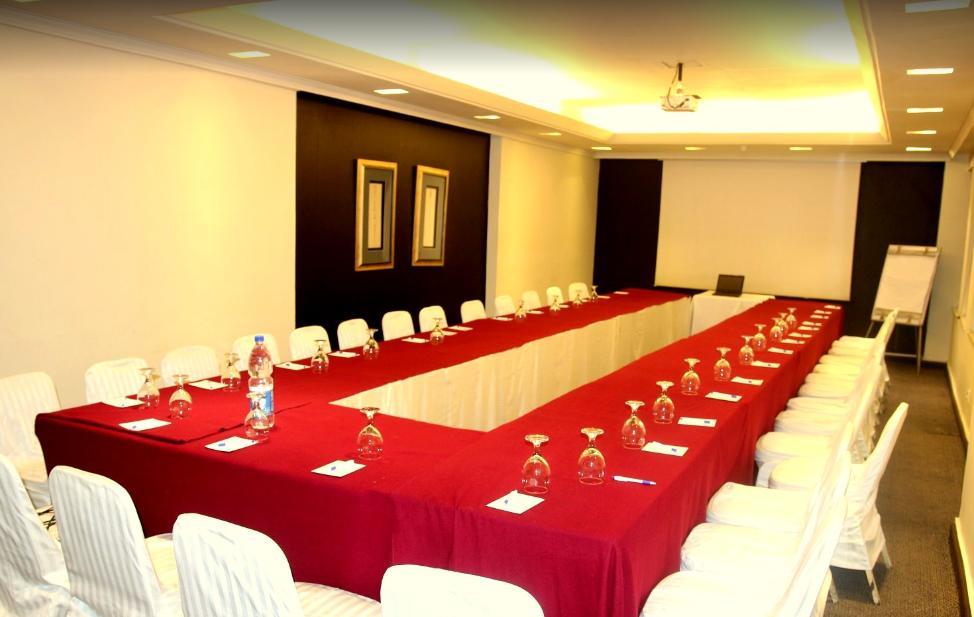 Smart Hotel Lahore Ngoại thất bức ảnh