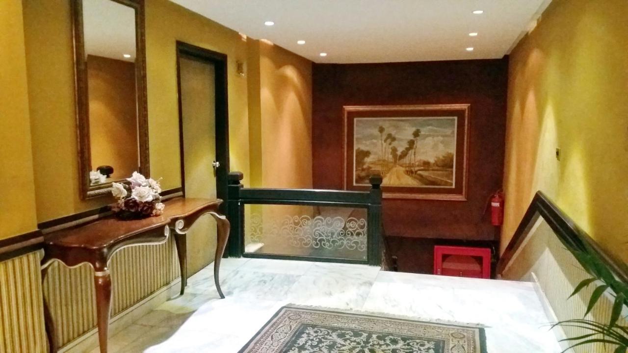 Smart Hotel Lahore Ngoại thất bức ảnh