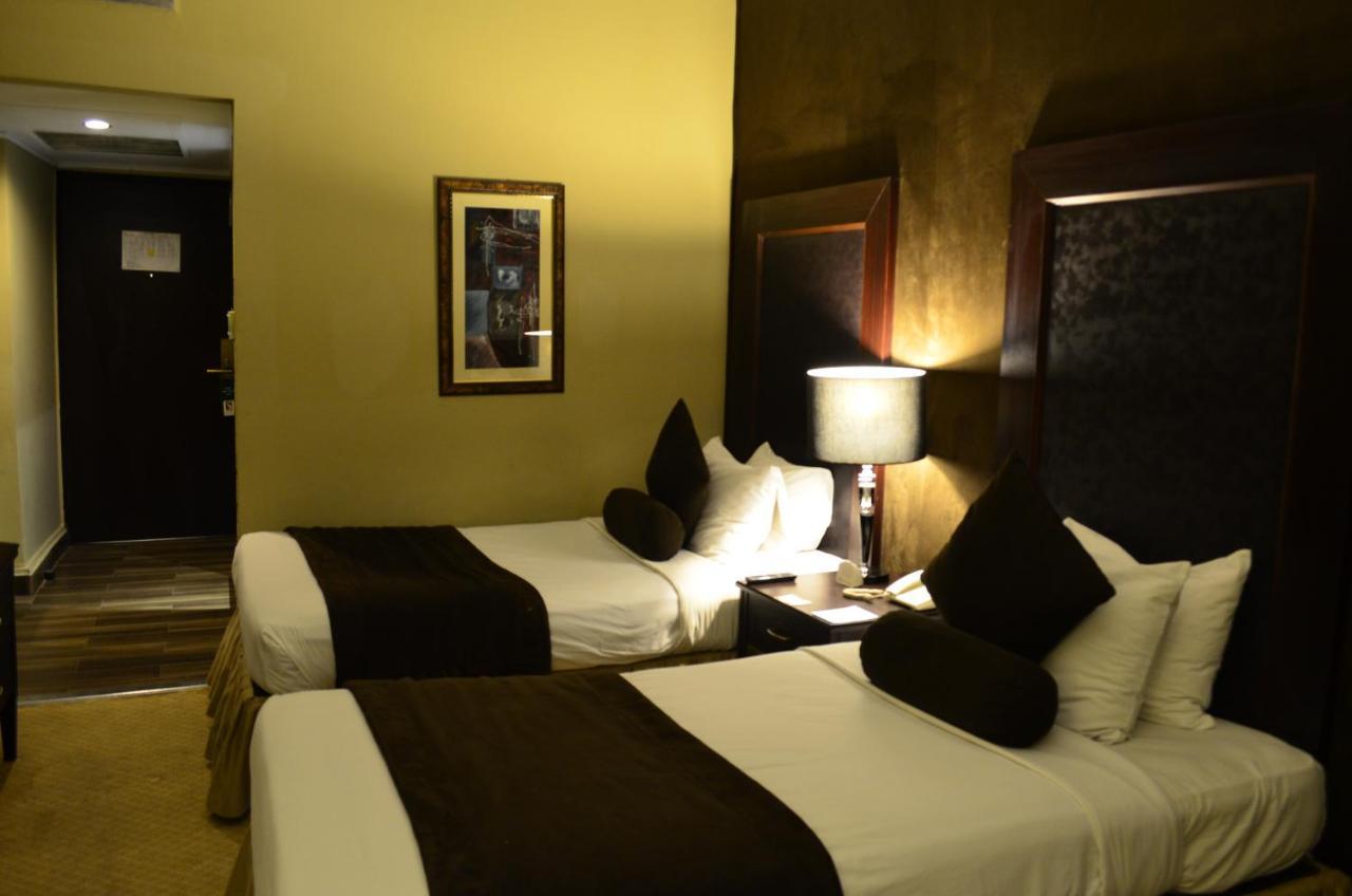 Smart Hotel Lahore Ngoại thất bức ảnh