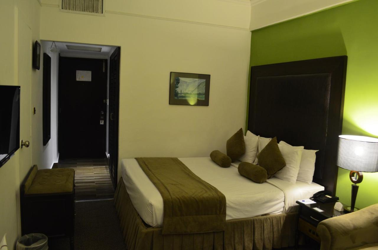 Smart Hotel Lahore Ngoại thất bức ảnh