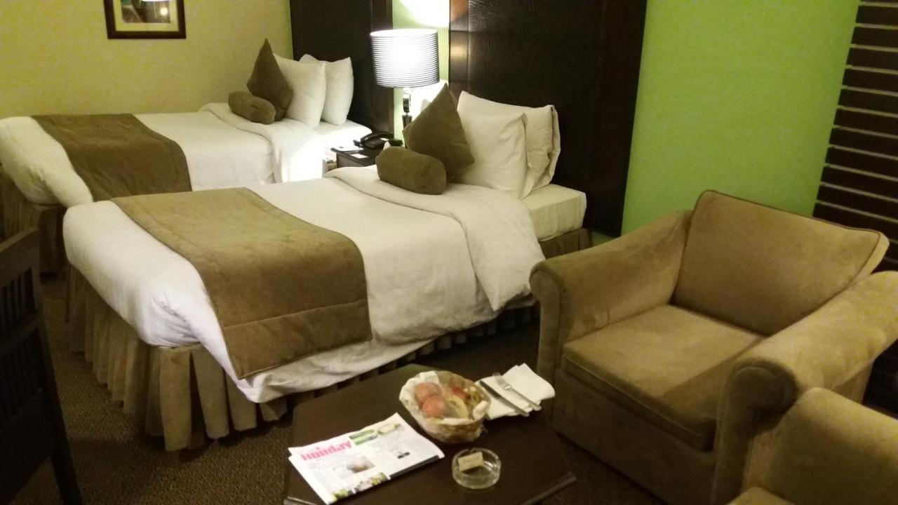 Smart Hotel Lahore Ngoại thất bức ảnh