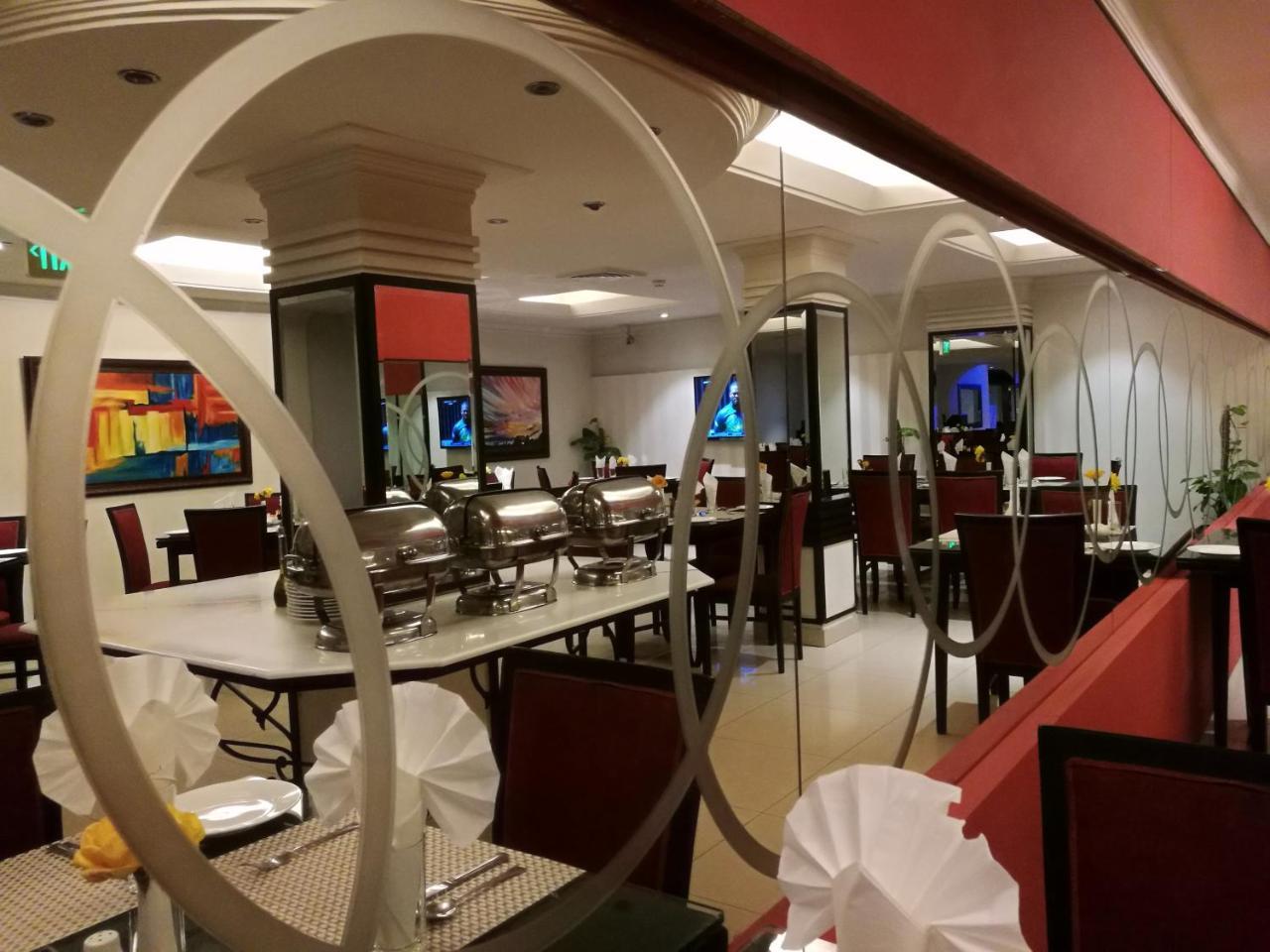 Smart Hotel Lahore Ngoại thất bức ảnh