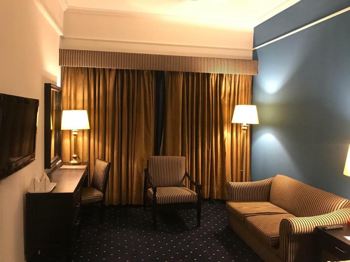 Smart Hotel Lahore Ngoại thất bức ảnh